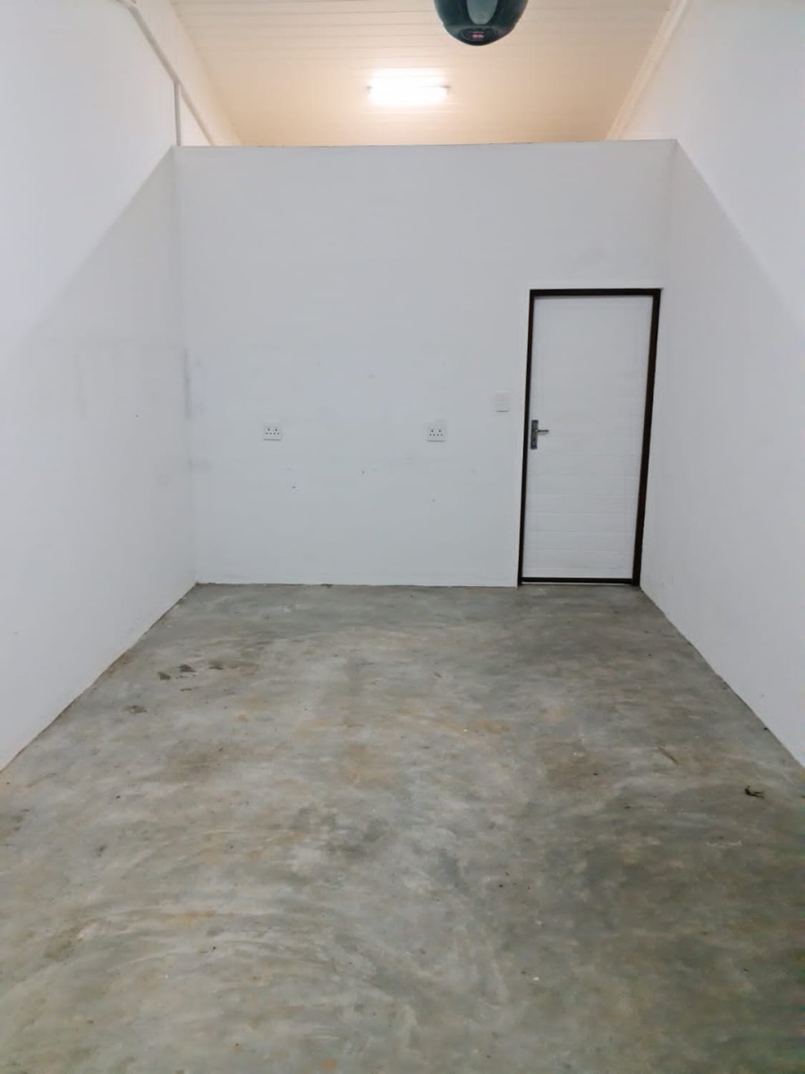 To Let 2 Bedroom Property for Rent in Albertinia Western Cape